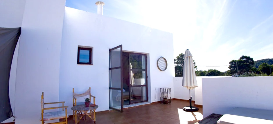 La_Casa_Shambala_Ibiza_Queen_Room_Balcony_1