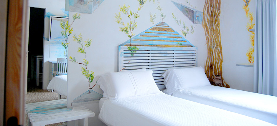 La_Casa_Shambala_Ibiza_Shared_Twin_Room_3