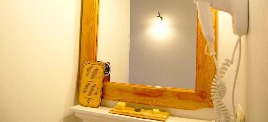 La_Casa_Shambala_Ibiza_Shared_Twin_Room_Patio_5