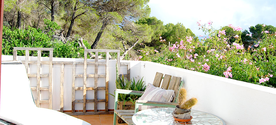 La_Casa_Shambala_Ibiza_Shared_Twin_Room_Terrace_2