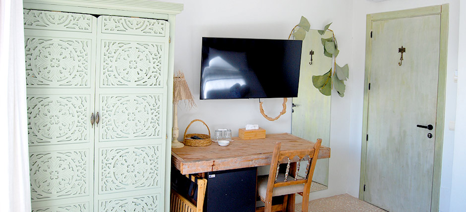 La_Casa_Shambala_Ibiza_Shared_Twin_Room_Terrace_3