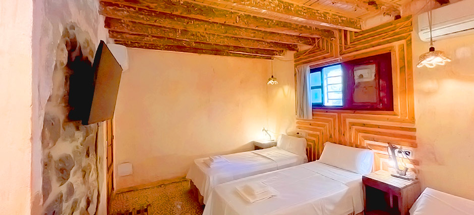 La_Casa_Shambala_Ibiza_Shared_Triple_Room_2