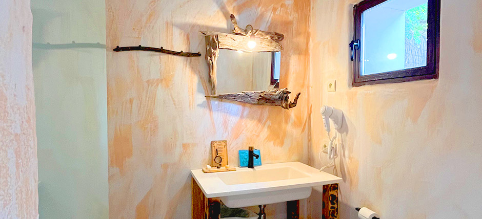 La_Casa_Shambala_Ibiza_Shared_Triple_Room_3