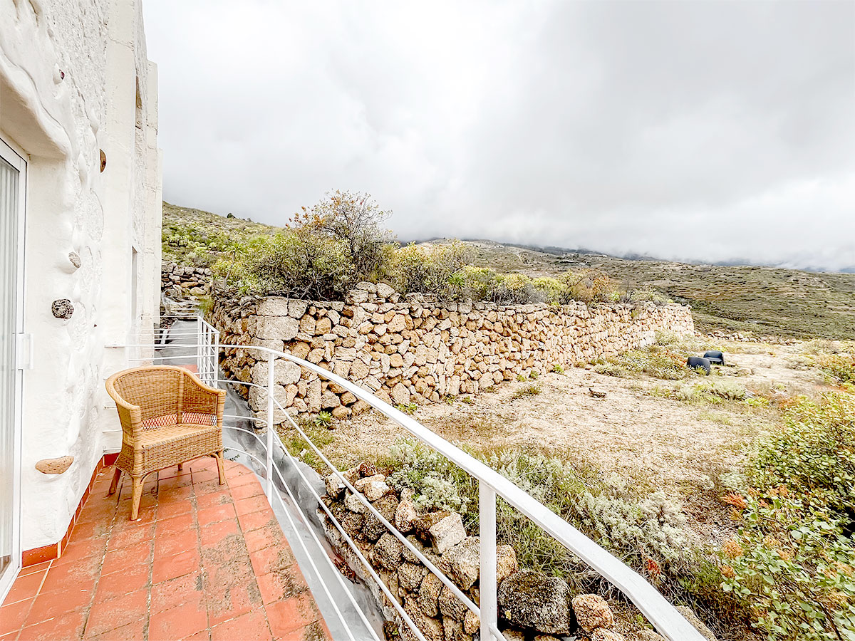 Balcony(1)-Shared-Quad-with-Balcony