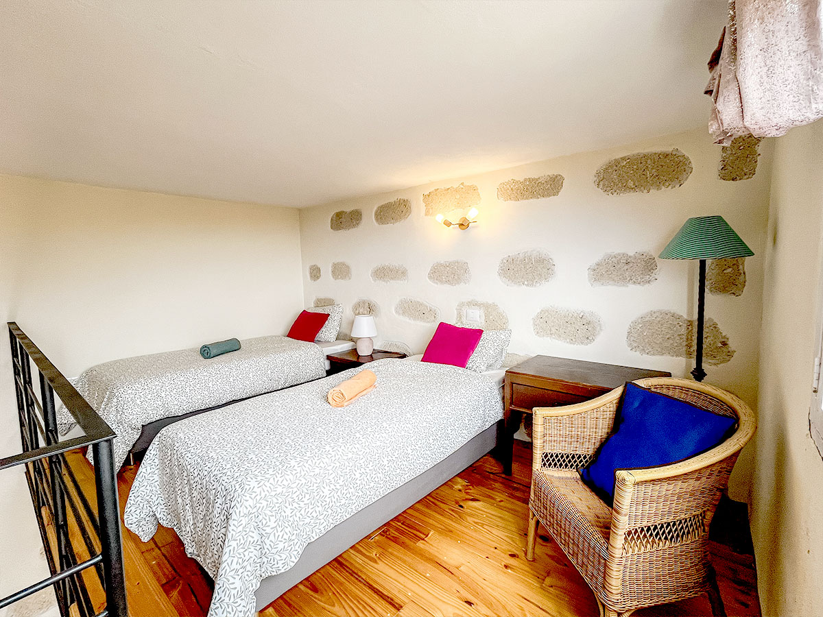 Beds-2-Shared-Quad-with-Balcony