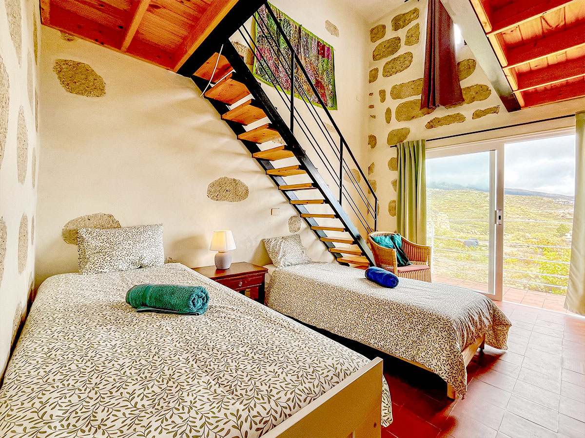 Beds-4-Shared-Quad-with-Balcony